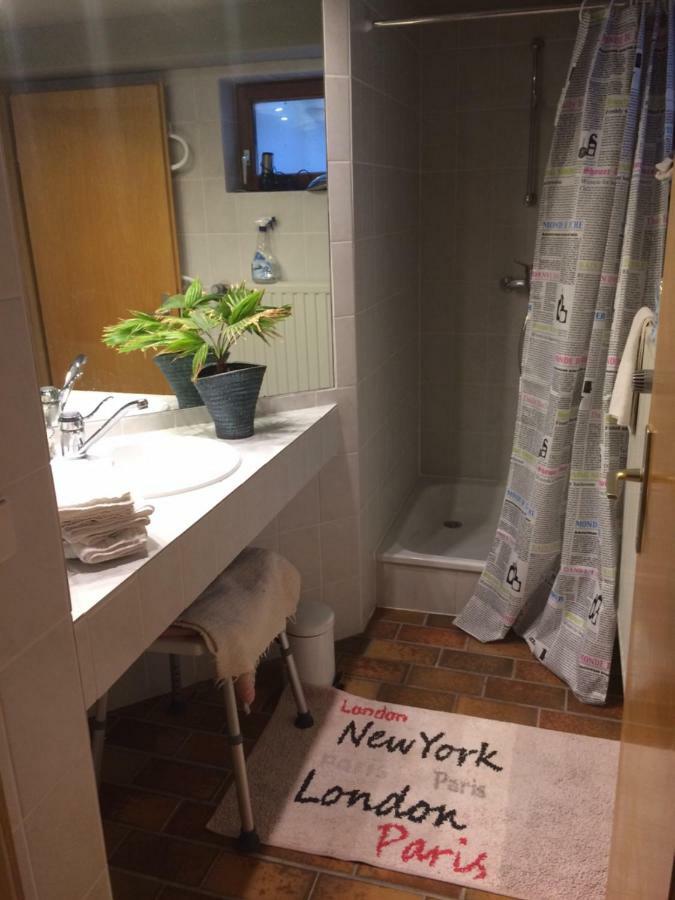 Schones Zimmer In Gimmeldingen/ Konigsbach Neustadt an der Weinstraße エクステリア 写真