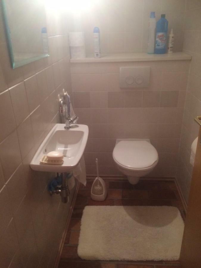 Schones Zimmer In Gimmeldingen/ Konigsbach Neustadt an der Weinstraße エクステリア 写真